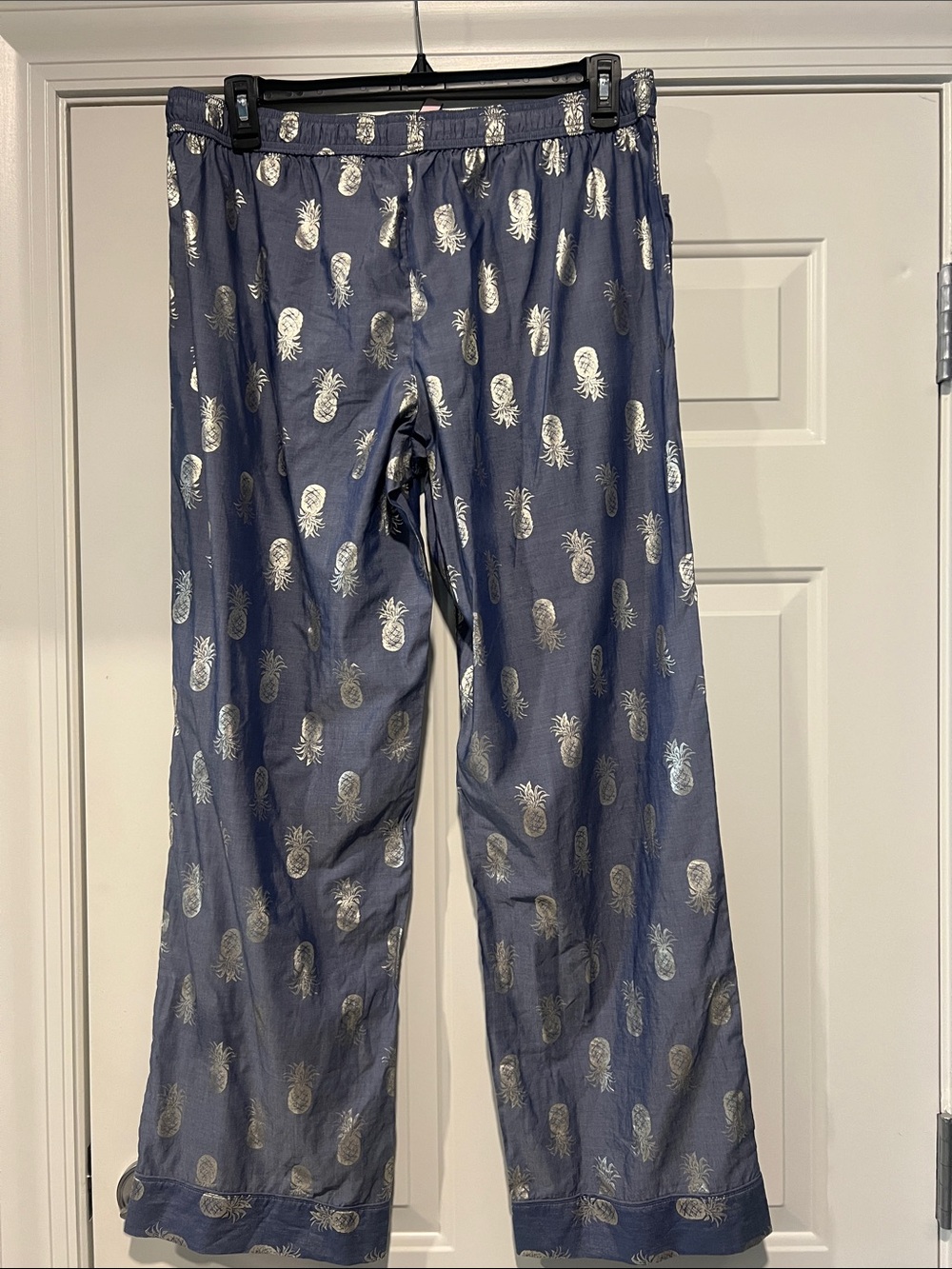 Victoria’s Secret Sz L Blue Pajama Pants Metallic Pineapple Print Relaxed, Sleep - Picture 2 of 10